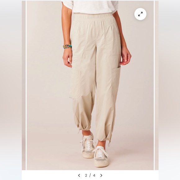 Democracy "Ab"leisure Skyrise Pleated‎ Patch Pocket Toggle Hem Jogger small NWT - Picture 1 of 3